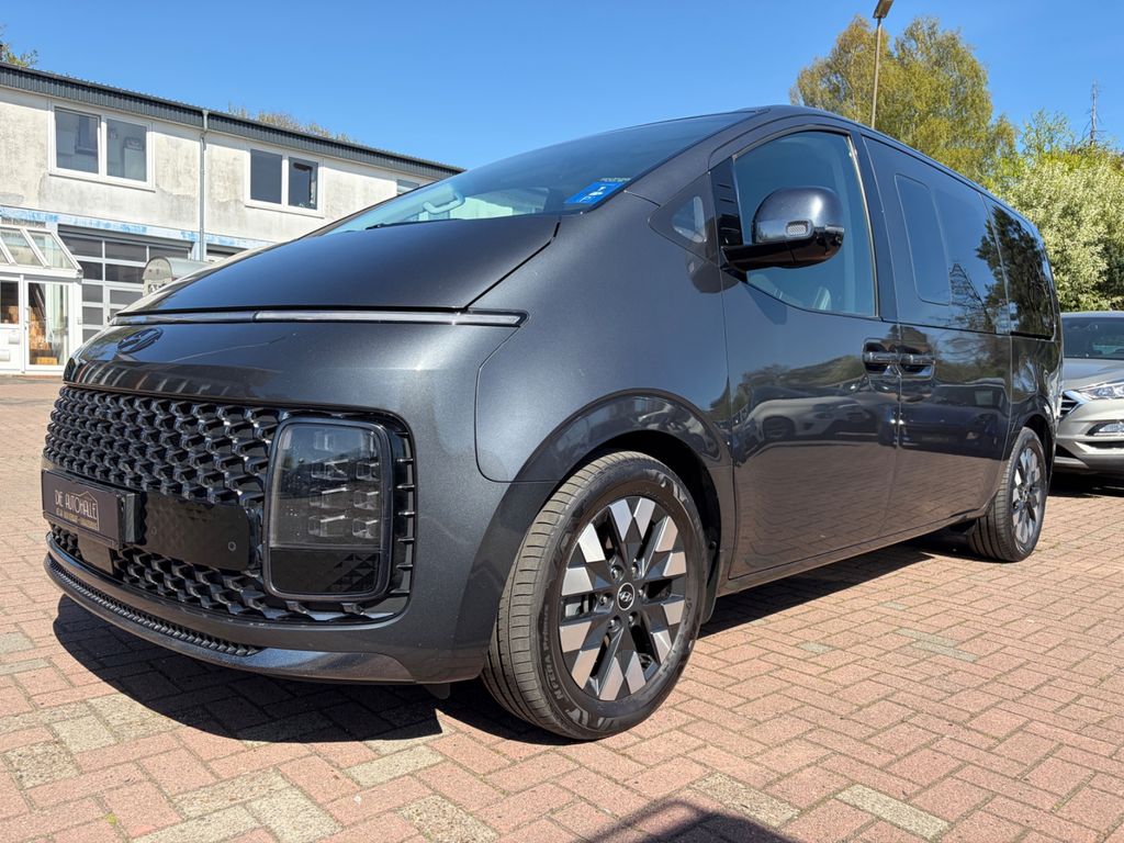 Image of Hyundai STARIA