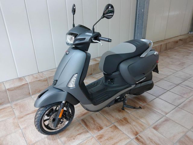 Kymco Like 125 II S 125i CBS 8 kW (11 PS), Variomat...