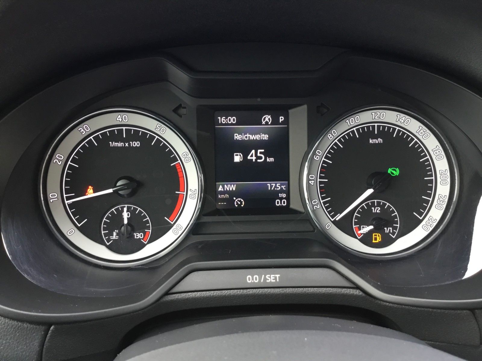 Fahrzeugabbildung SKODA Octavia 2.0 TSI DSG 4x4 Style Combi+AHK+Kamera
