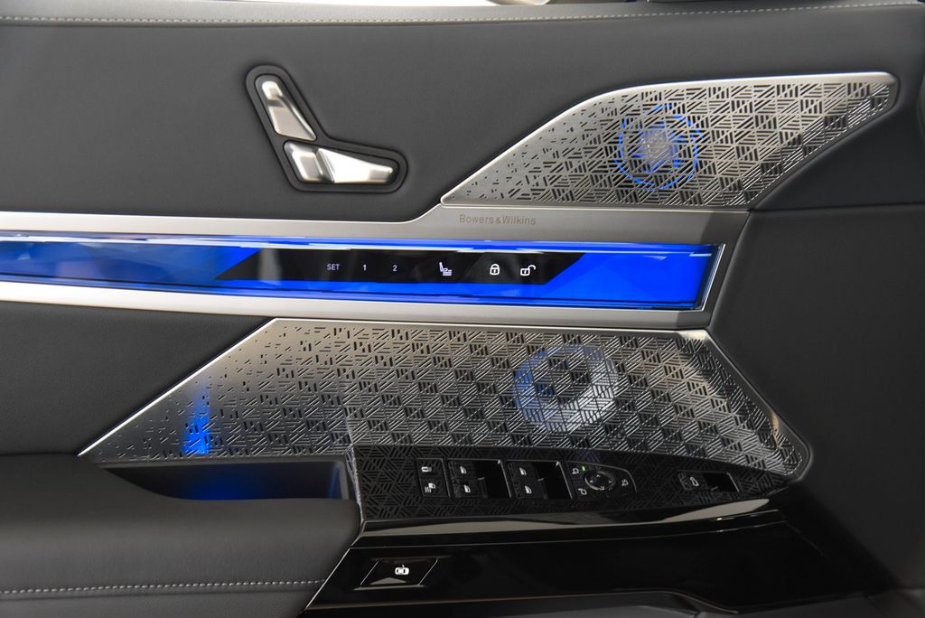 BMW 740