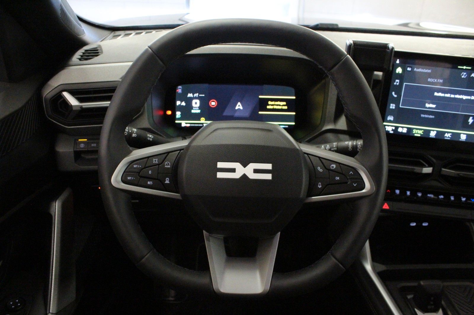 Fahrzeugabbildung Dacia Bigster hybrid 155 Journey Winter- & City-Paket