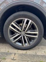 Volkswagen Tiguan 2.0 TDI SCR 140kW DSG 4MOTION Highlin... - Volkswagen Tiguan: 140