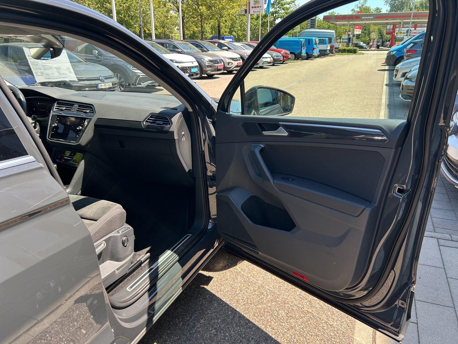 Volkswagen Tiguan 2.0 TDI DSG 4Mo Elegance AHK NAVI LED PDC