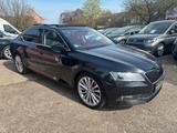 Skoda Superb 4x4 /AHK/Standheizung/ACC/Keyless/Pano/ - Skoda Superb: Limousine