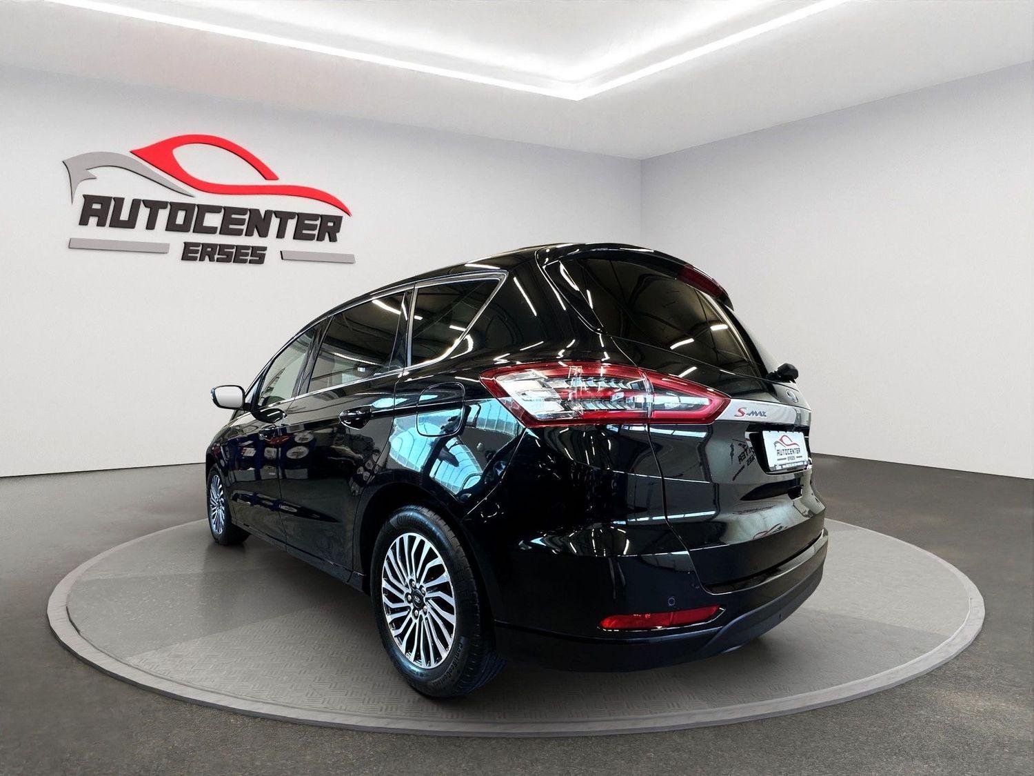 Ford S-Max Titanium 7-Sitzer Navi Kamera LED Panorama