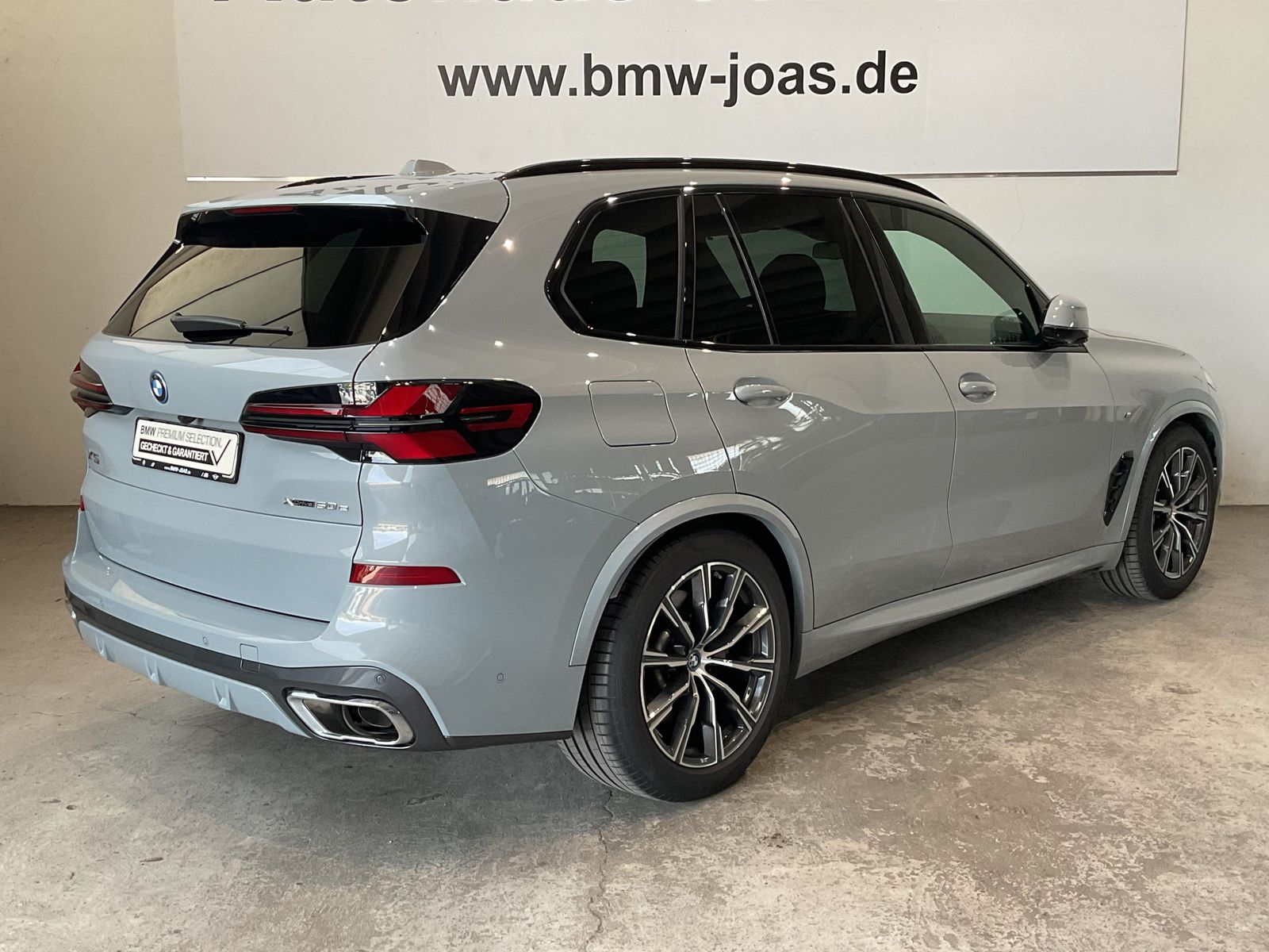 Fahrzeugeinzelansicht 17 Fahrzeugabbildung BMW X5 xDrive50e |Aktivlenkung |2-Achs-Luftfederung