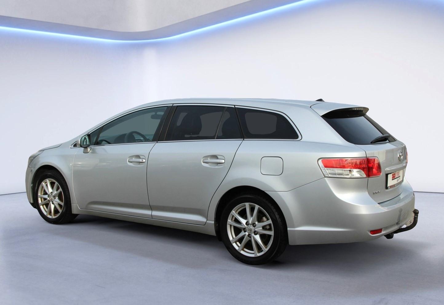 Toyota Avensis 2010 — engine 2.231 cm³, 150 HP (110kW)