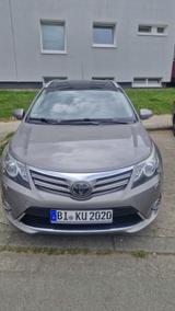 Toyota Awensis 2,2 l Hubraum Schiebedach, ... - Toyota Yaris: Kombi