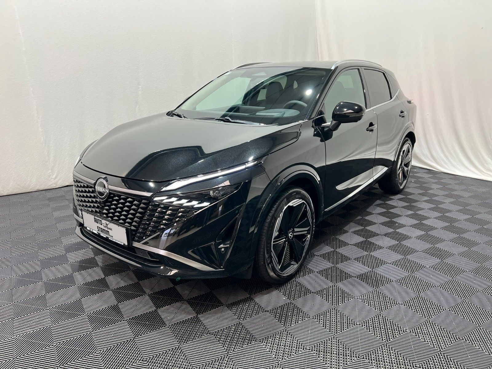 Fahrzeugabbildung Nissan Qashqai 1.3 MHEV -X-tronic Tekna+Premium