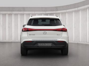 صورة 7 لـ 2023 Mercedes-BENZ EQA