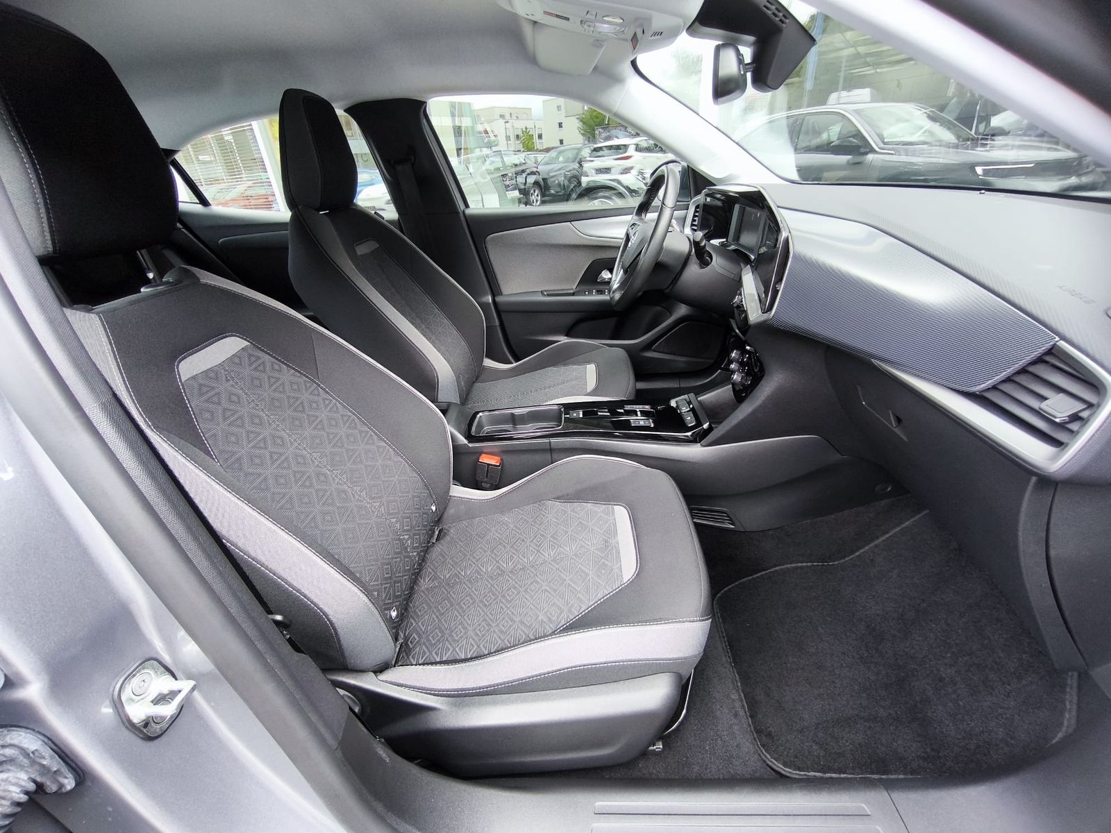 Fahrzeugabbildung Opel Mokka-e e Edition LED+NAVI+SHZ+KAM+TEMP+CARPL+WP