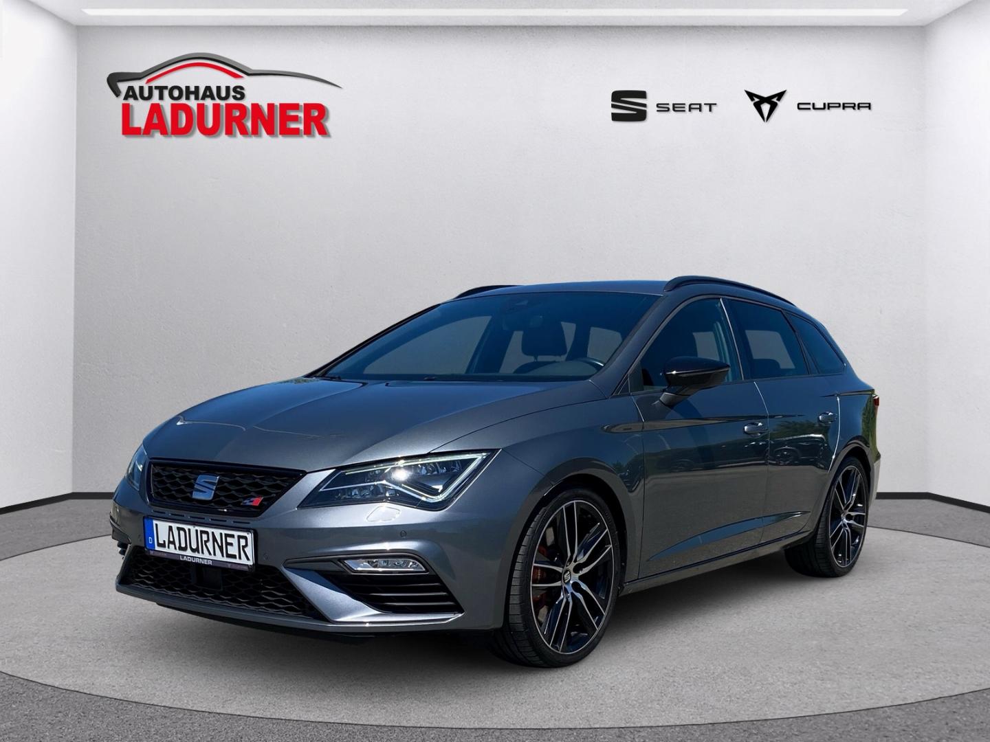Seat Leon ST Cupra 300 *LED+NAVI+PANO+SHZ+PDC+1.HAND*