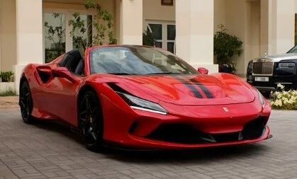 FERRARI F8