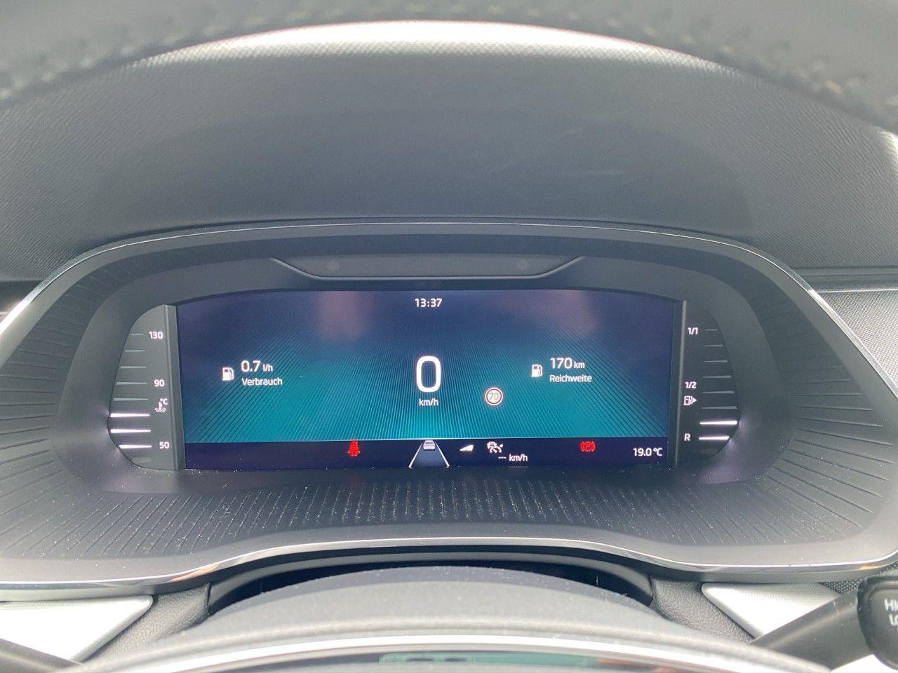 Skoda Octavia Combi 2.0 TDI LED NAVI KAMERA HUD SHZ BT