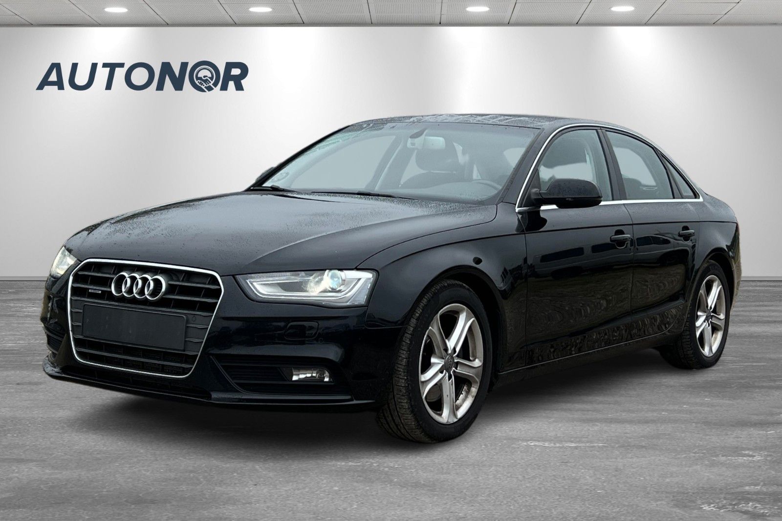 Audi A4 - 1