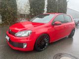 Volkswagen Golf 2.0 TSI DSG GTI adidas GTI - Volkswagen Golf: GTI Adidas