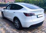 Tesla Model Y Hinterradantrieb RWD RWD - Tesla Model Y in Düsseldorf