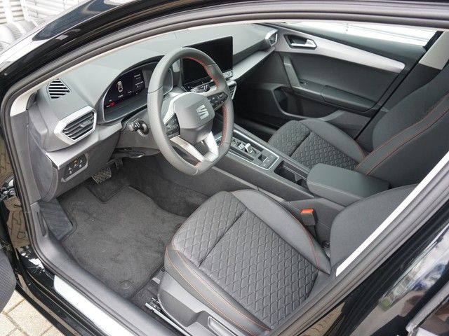 Fahrzeugabbildung SEAT Leon ST TSI FR DSG LED Navi ACC RFK SH 18"