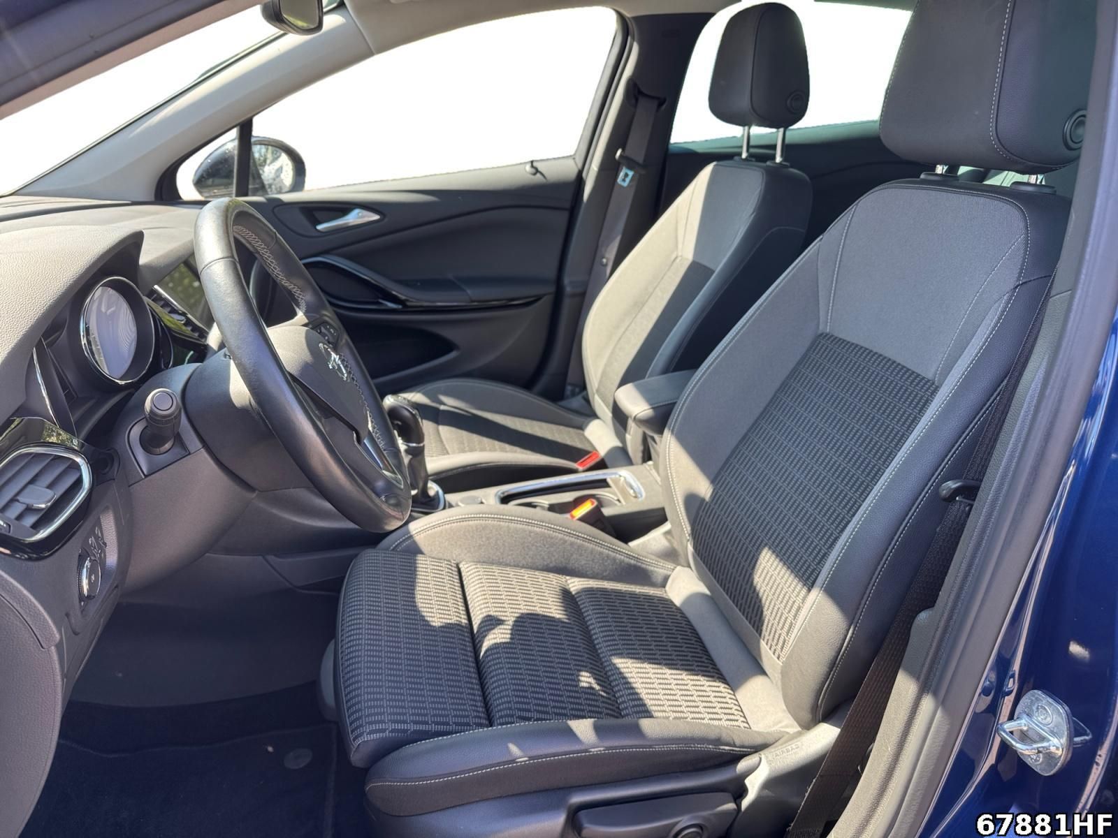 Fahrzeugabbildung Opel Astra K Astra+