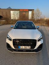 Audi SQ2 TFSI, AHK, Matrix, Navi, Sonos, Panorama - weiße Audi SQ2