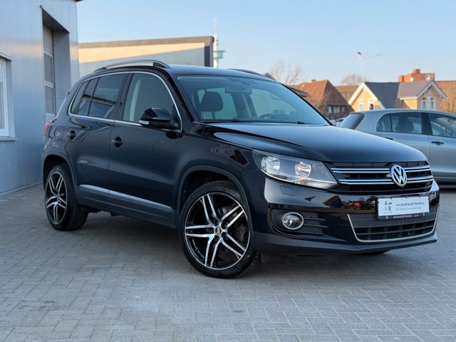 Volkswagen Tiguan Sport & Style 1.4 BMT AHK NAVI SHZ PDC