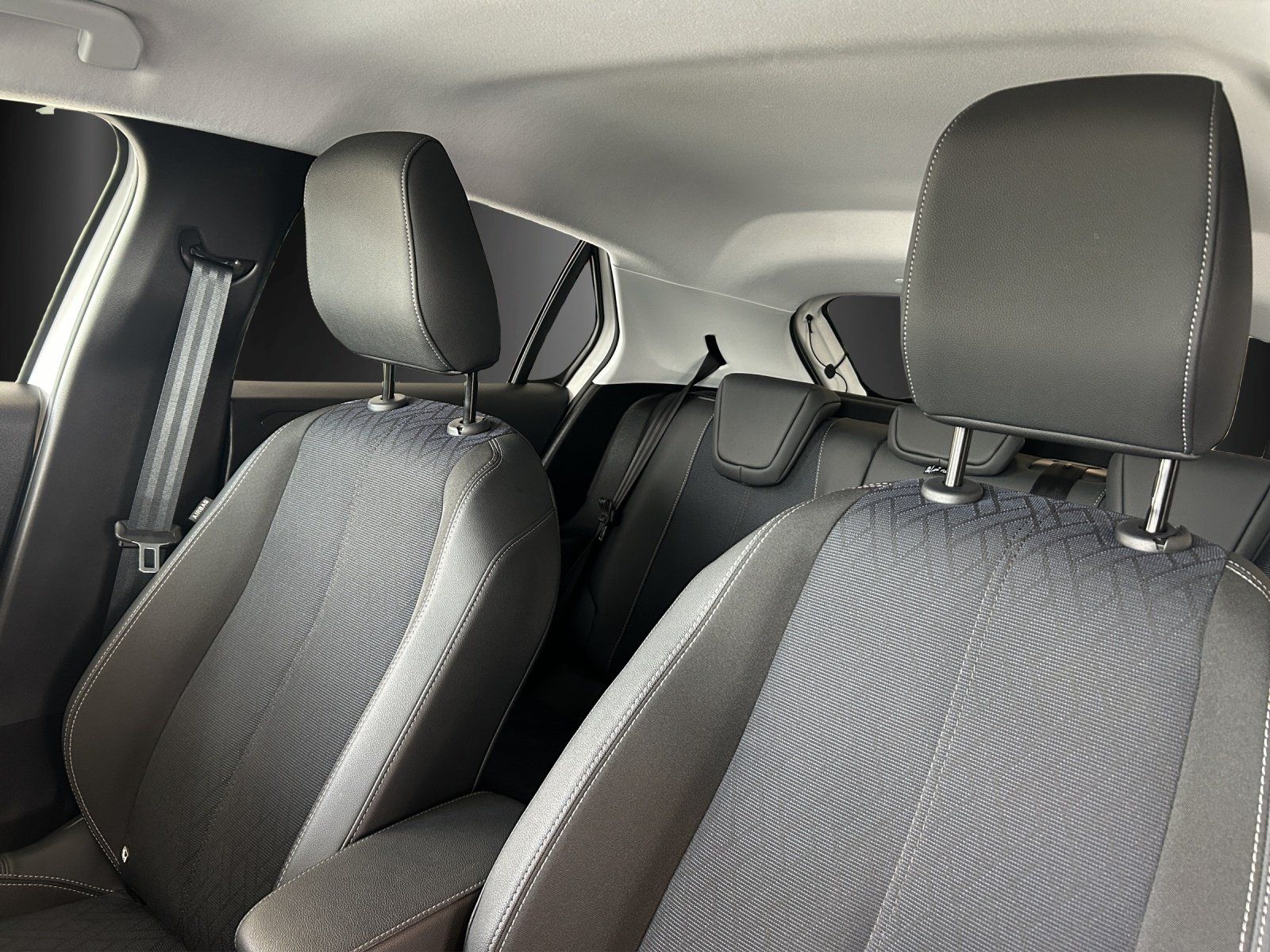 Fahrzeugabbildung Opel CorsaF 1.2 Turbo Elegance SHZ SHgepfl. Teilleder