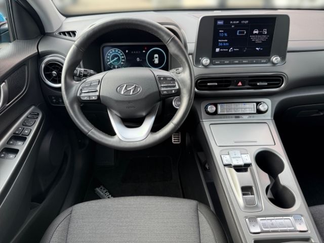 Fahrzeugabbildung Hyundai KONA Trend Elektro 2WD +KLIMA+CARPLAY+RFK+SHZ+UV
