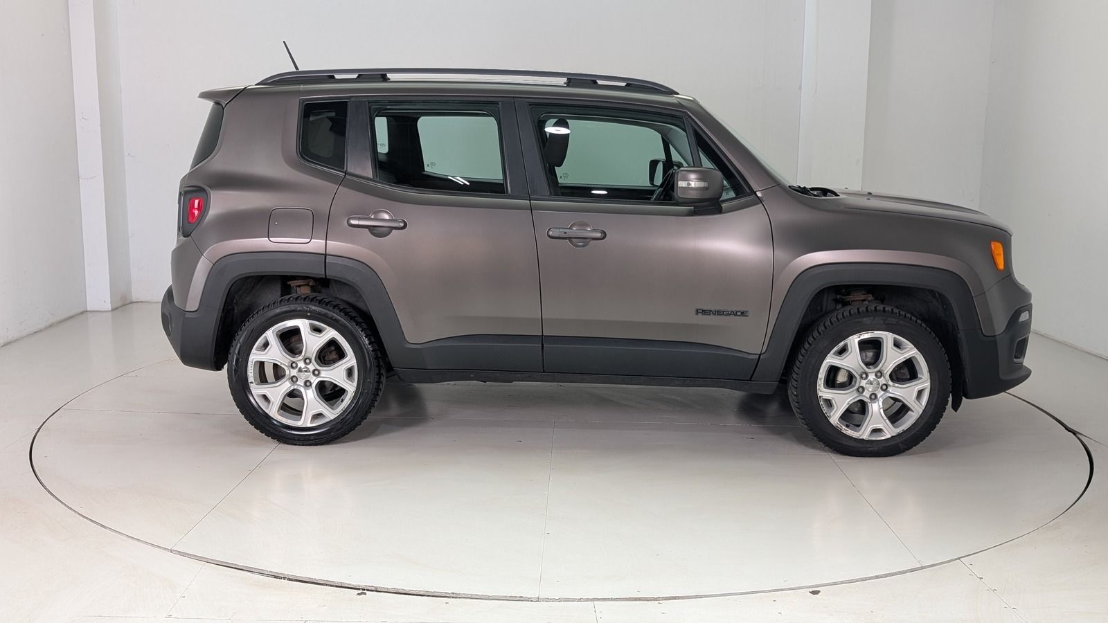 Fahrzeugabbildung Jeep Renegade 2.0 MultiJet II 140 AWD * AHK Night Eag