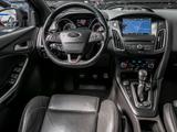Ford Focus Turnier 2.0 ST Navi Xenon Kamera DAB - Ford Focus: ESP