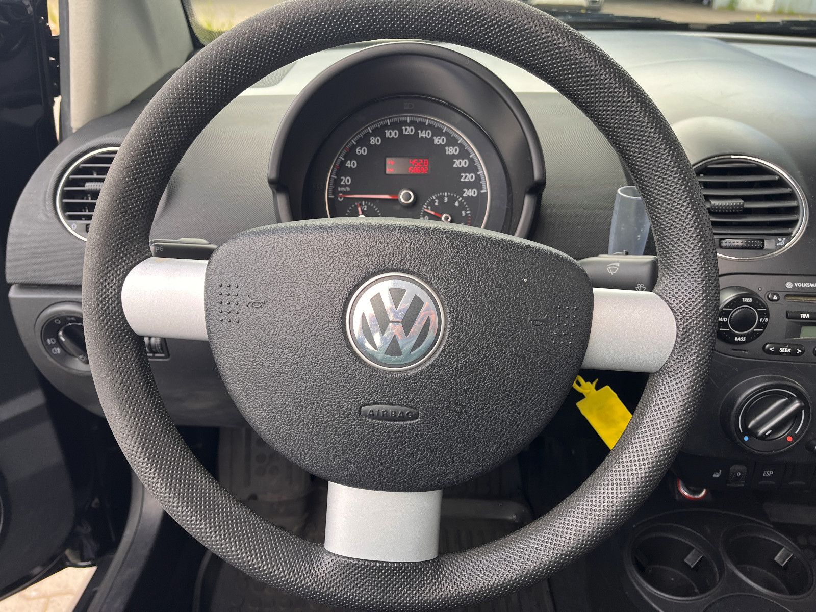 Fahrzeugabbildung Volkswagen New Beetle Cabriolet 1.4