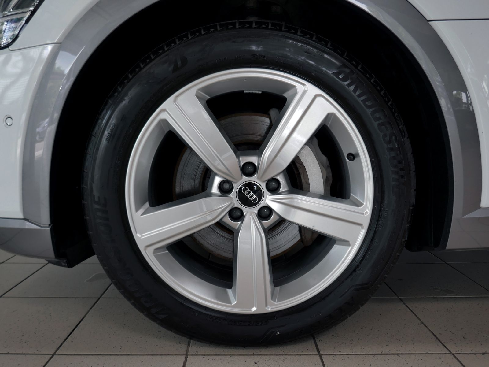 Fahrzeugabbildung Audi e-tron Sportback advanced 55 quattro | LED AHK