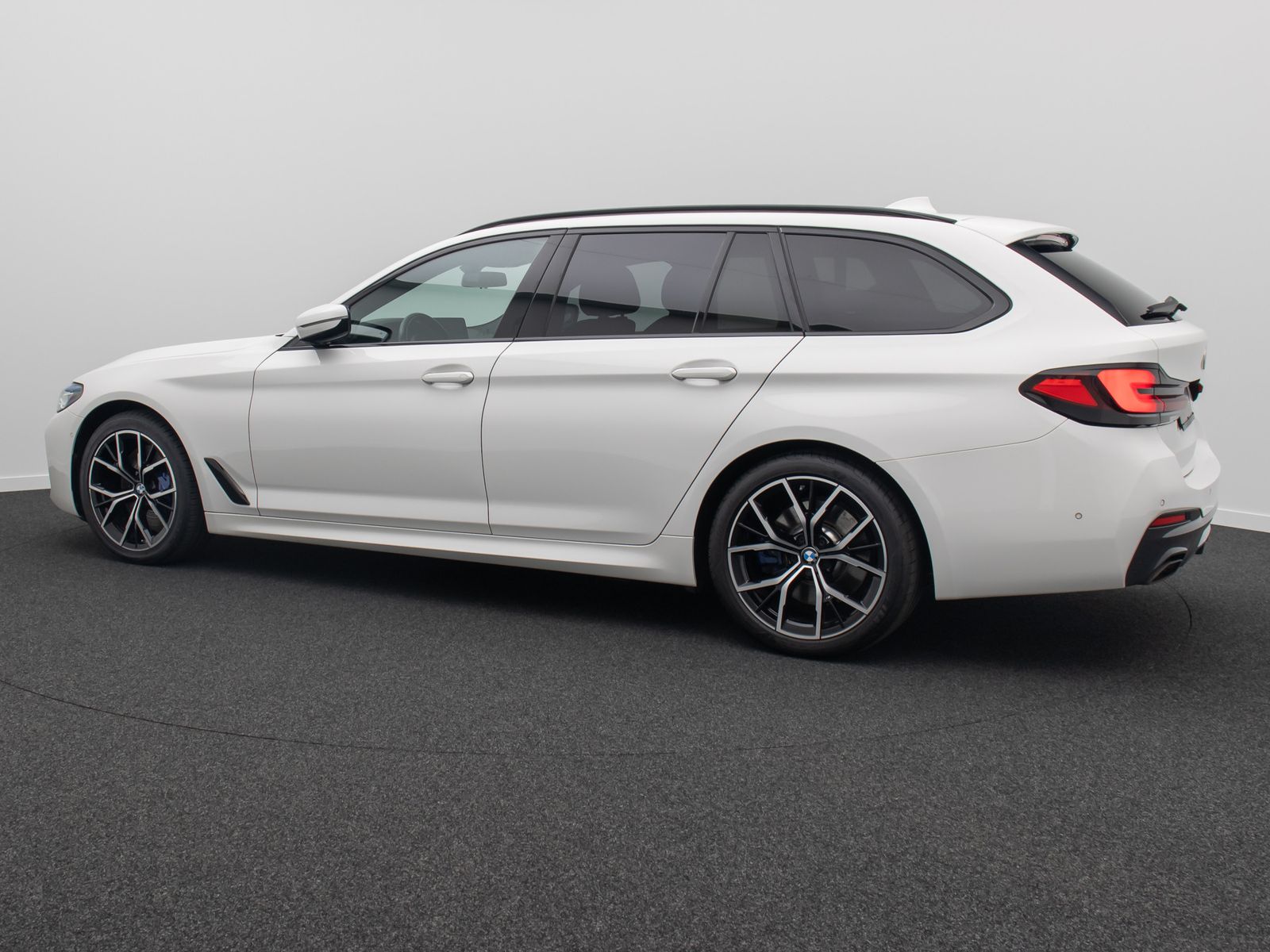 Fahrzeugabbildung BMW 540d xD M Sport Panorama Kamer Laser HUD DAB H/K