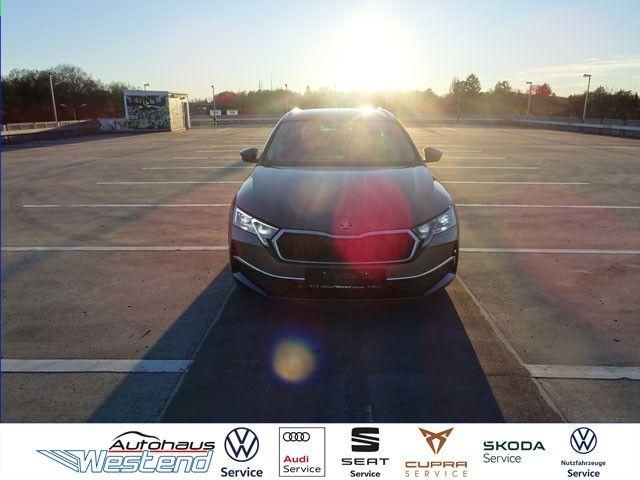 Skoda Octavia — hlavná fotografia