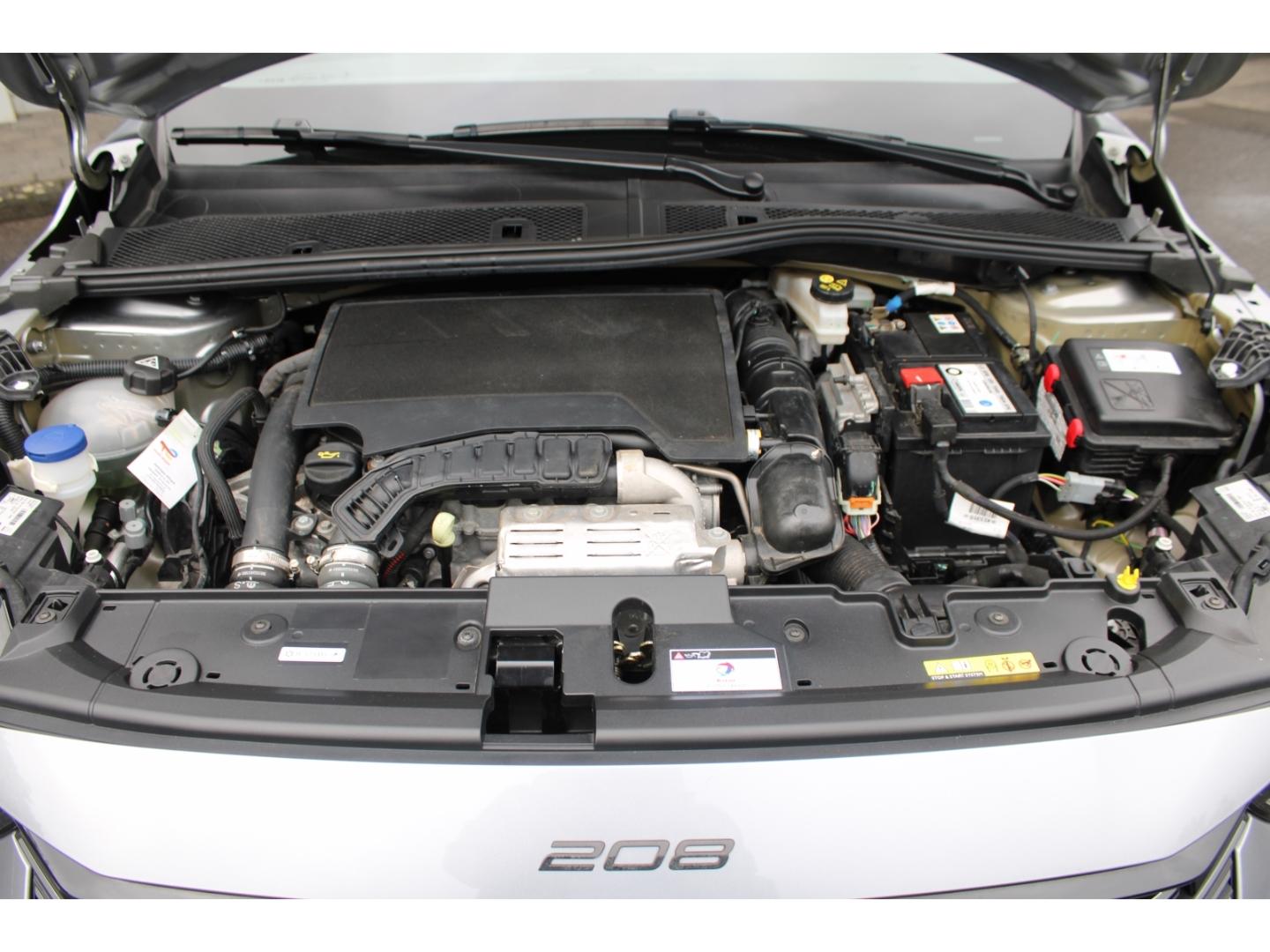 Peugeot 208 Allure PureTech 100 5türig *scheckheftgepfle