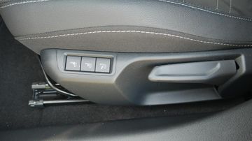 Bild 12 Opel CORSA F e GS