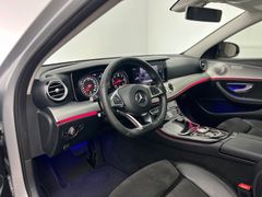 MERCEDES-BENZ E 350d / 4x4 / 1.HAND/ PANO / GARANTIE / LED / MERCEDES-BENZ E 350d / 4x4 / 1.HAND/ PANO / GARANTIE / LED /