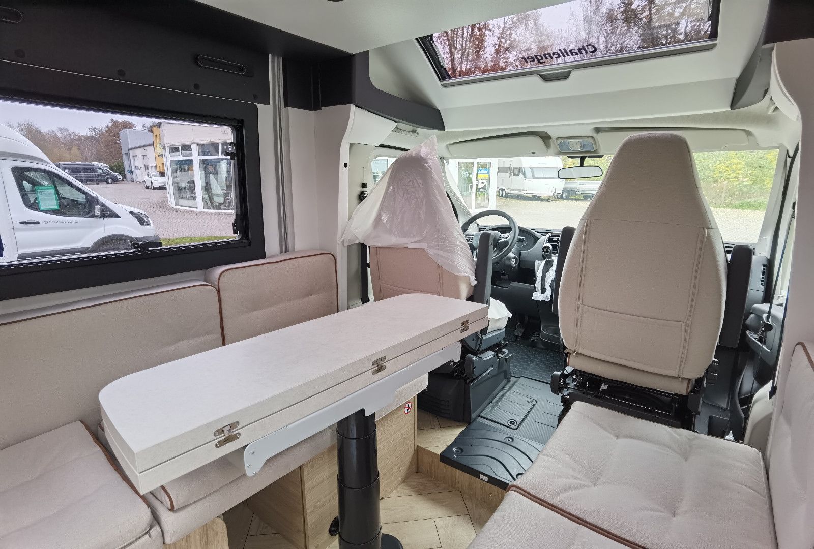 Fahrzeugabbildung Challenger X250