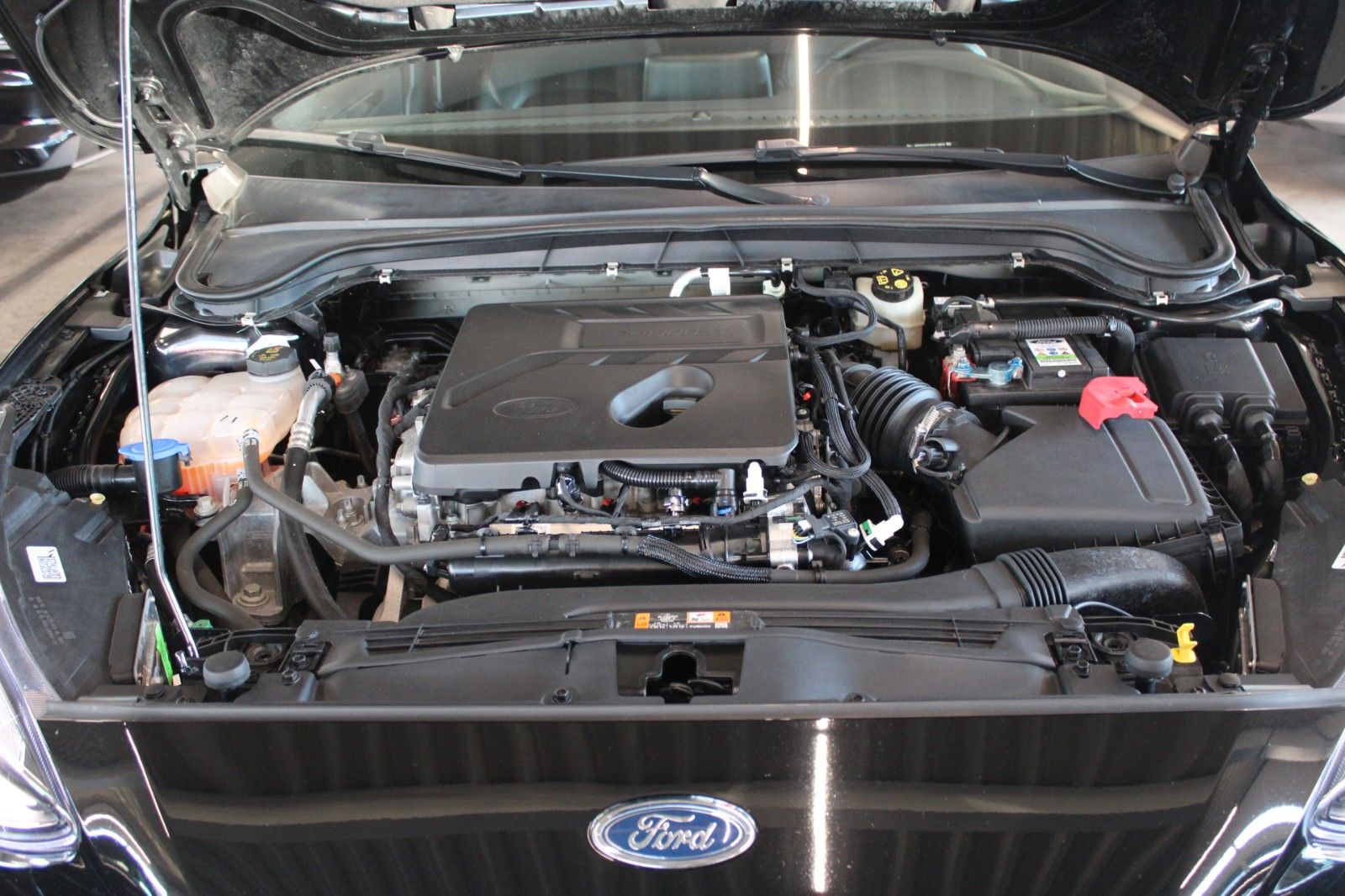 Fahrzeugabbildung Ford Focus 134kW ST-Line LED NAVI CAM WinterPaket