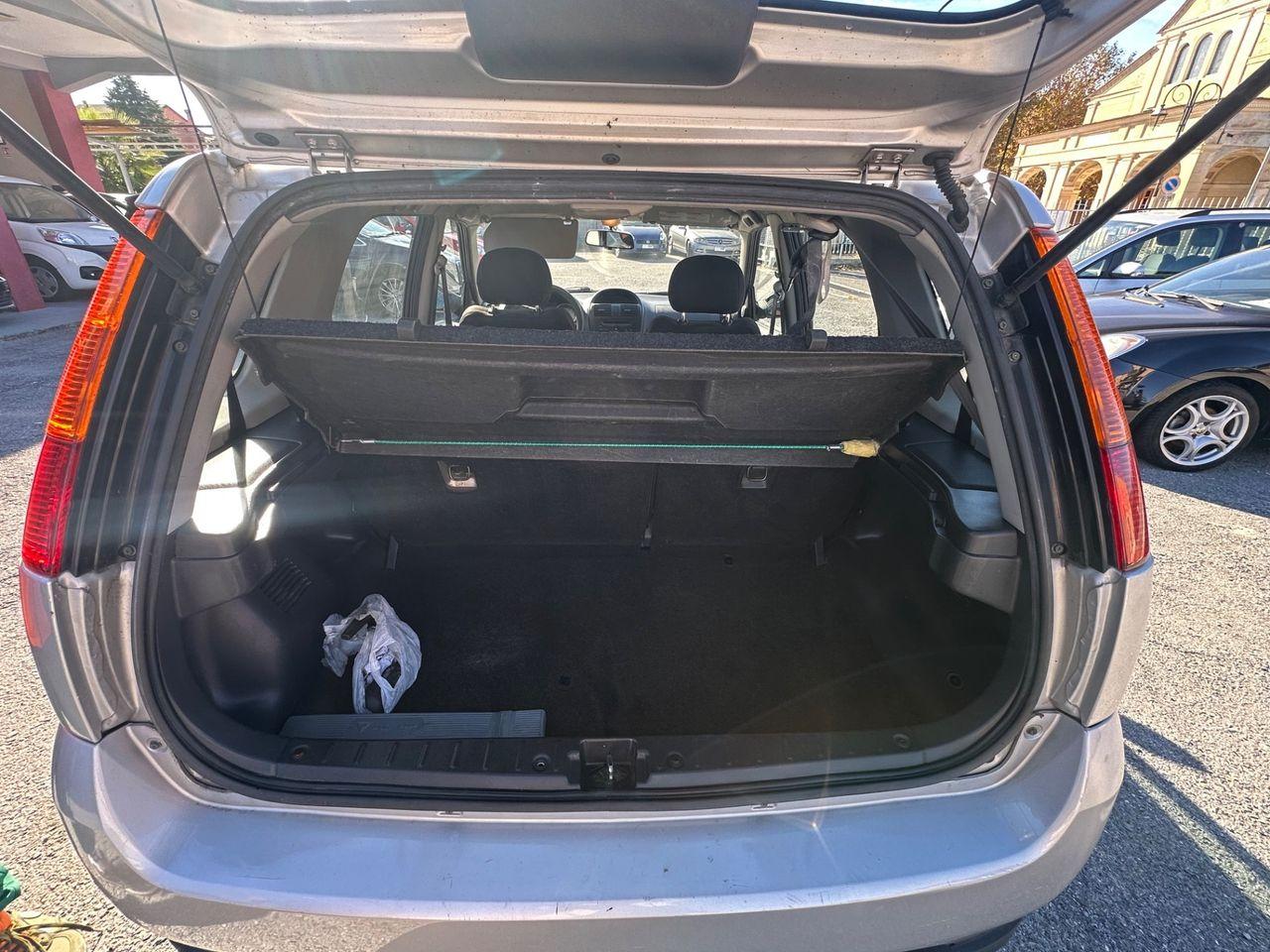 Suzuki Ignis 2005 — photo 14