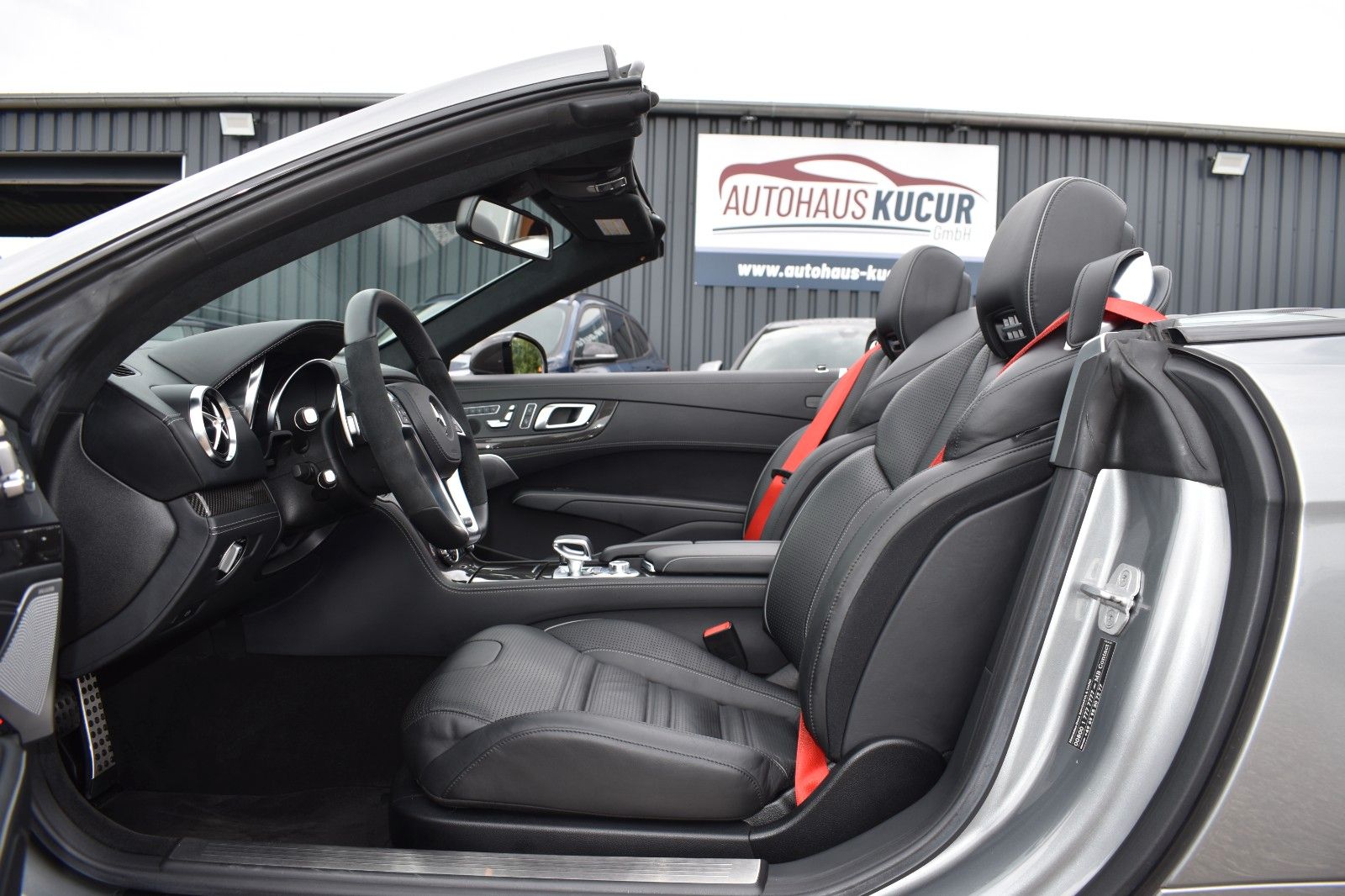 Fahrzeugabbildung Mercedes-Benz SL 63 AMG Carbonp.B&O Keramikbre. Softclose Gara