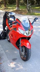 Triumph Sprint ST 1050 - TRIUMPH SPRINT