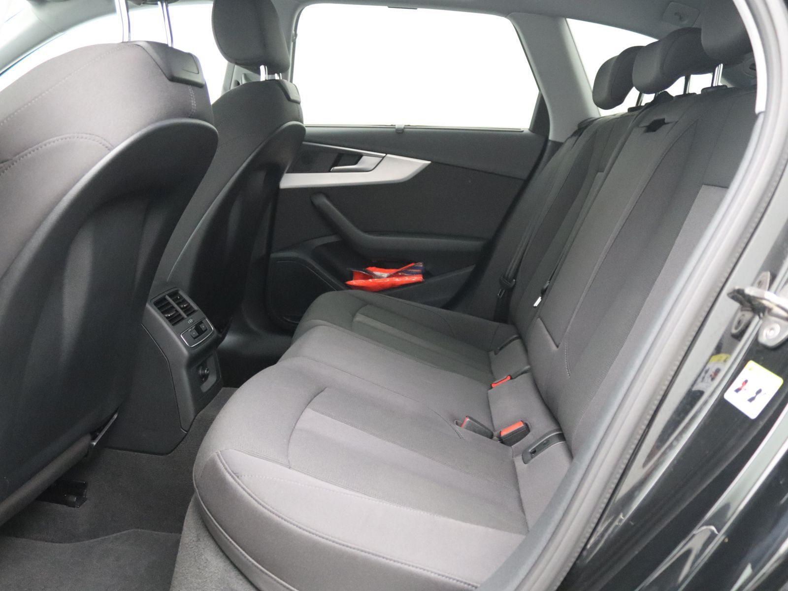 Audi A4 - Bild 10
