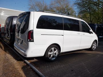Mercedes V 220 - 3