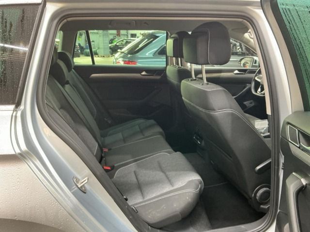 Volkswagen Passat Variant - Bild 8