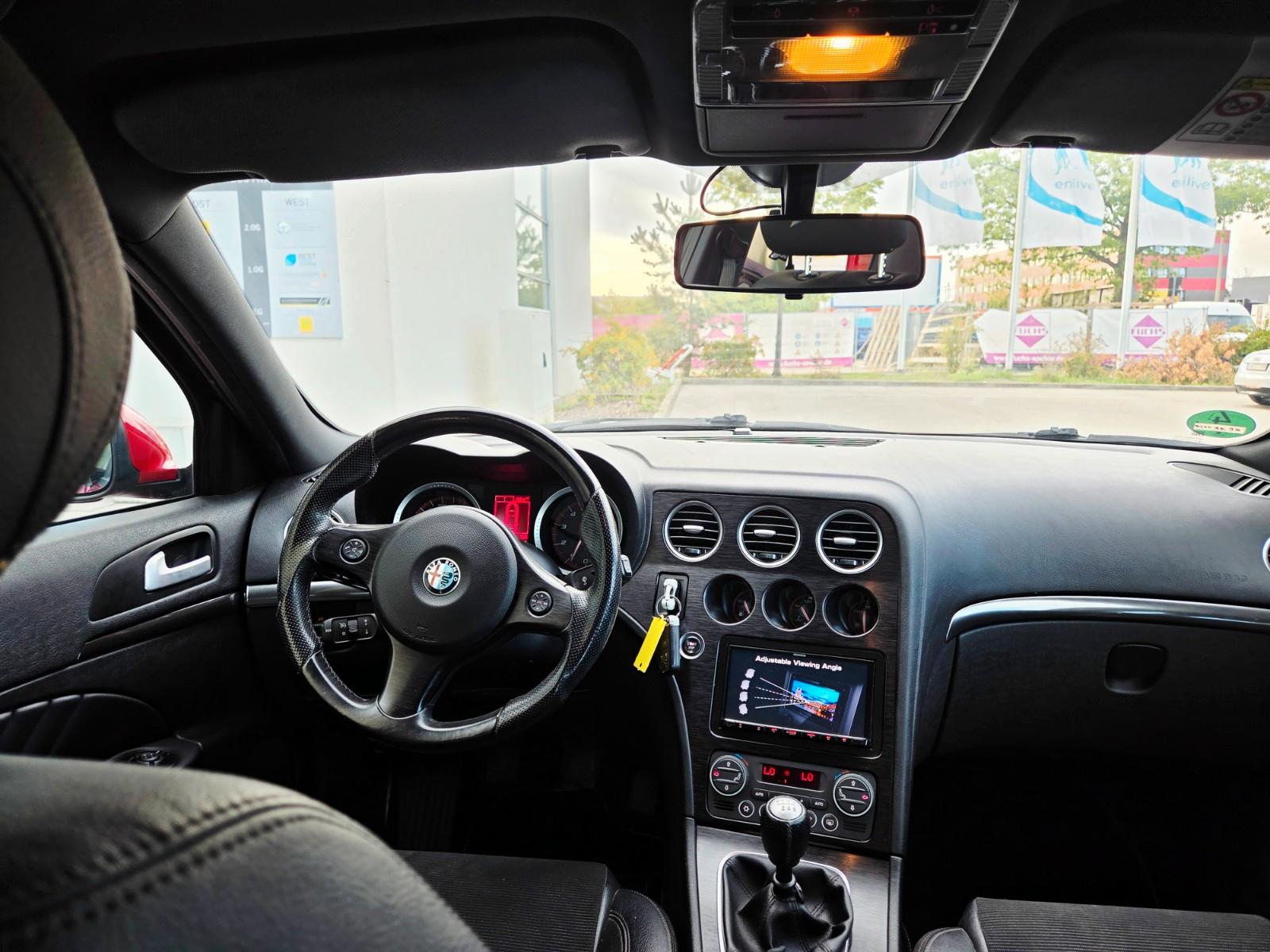 ALFA ROMEO 159 - 1.8 -  200 CV - BVM - VOLANT EN CUIR