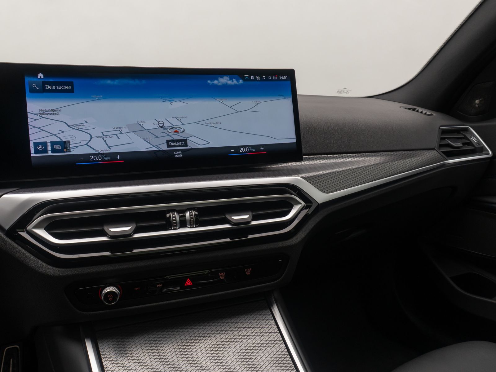 Fahrzeugabbildung BMW 320d M Sport DAB Kamera Alarm AHK Panorama 19"