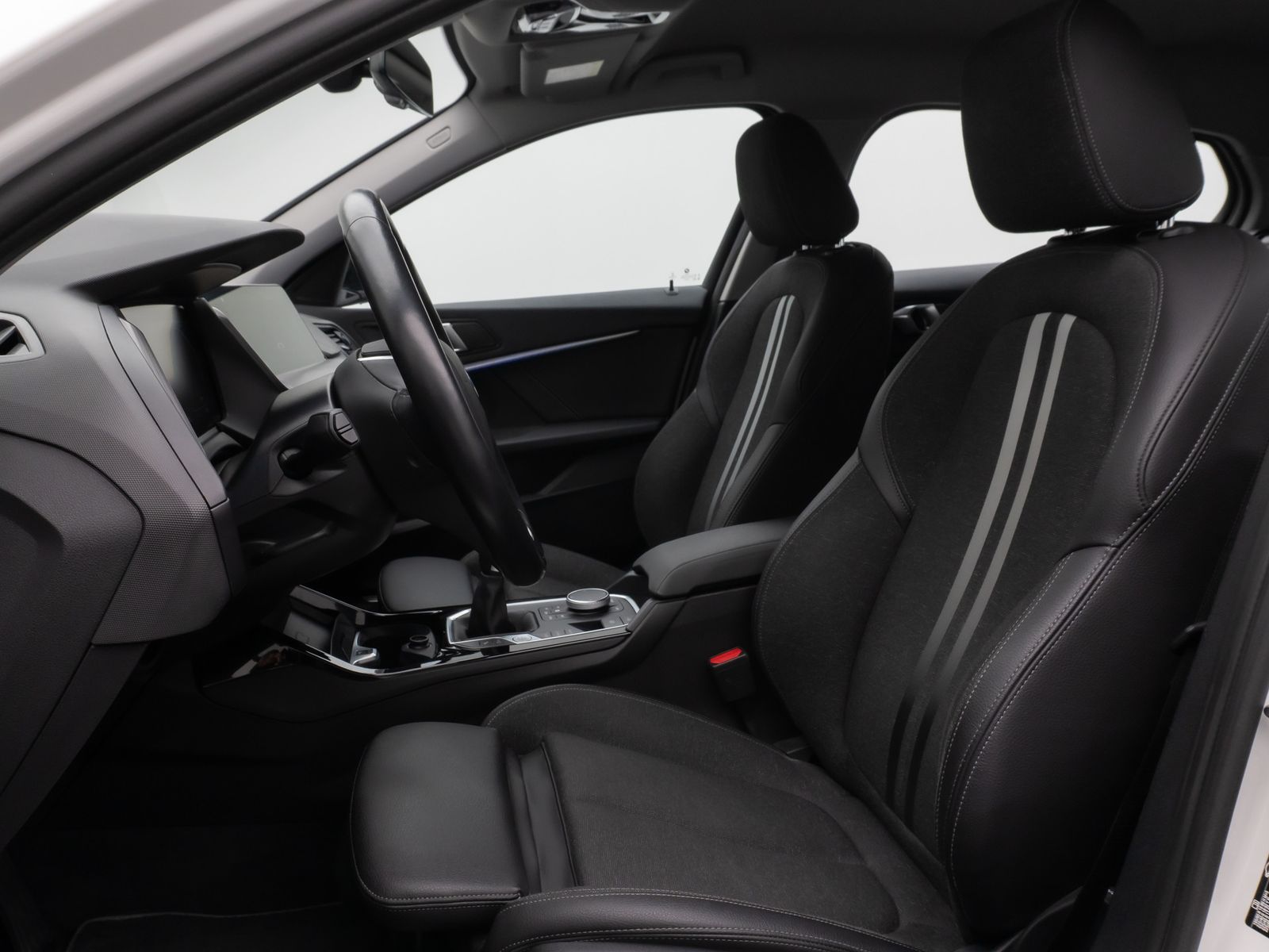 Fahrzeugabbildung BMW 118i SportLine Kamera DAB Lenkrhzg Komfort Alarm