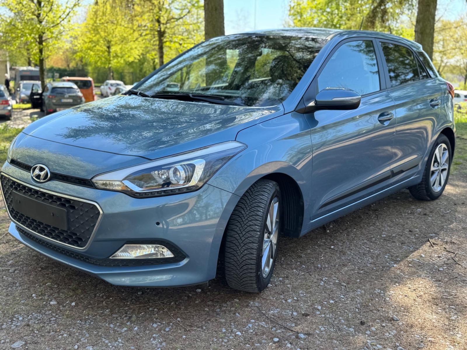 Hyundai i20 1,4l erst 59753 km! Automatik!!