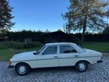 Mercedes-Benz 300D w123 rostfrei, 80000 KM, Schalter! - Mercedes-Benz 300 mit Diesel-Antrieb: Limousine
