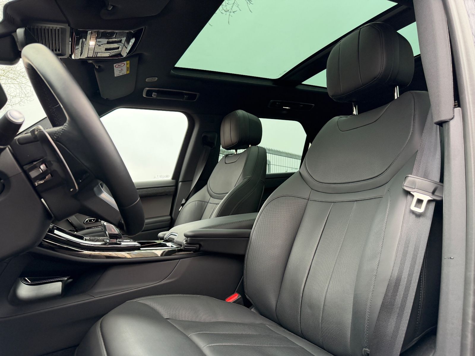 Fahrzeugabbildung Land Rover Range Rover Sport SE*HEADUP*LED*MERIDIAN*MEMORY